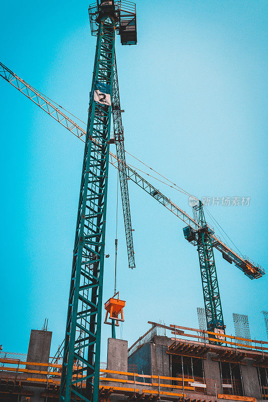 在城市中使用起重机的建设项目