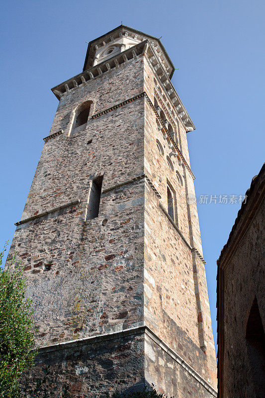 莫尔科特的文艺复兴时期的圣玛丽亚德尔萨索教堂钟楼