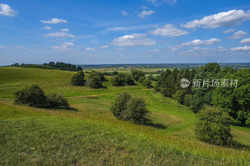 伯顿达塞特山俯瞰英国风景，英国中部的沃里克郡