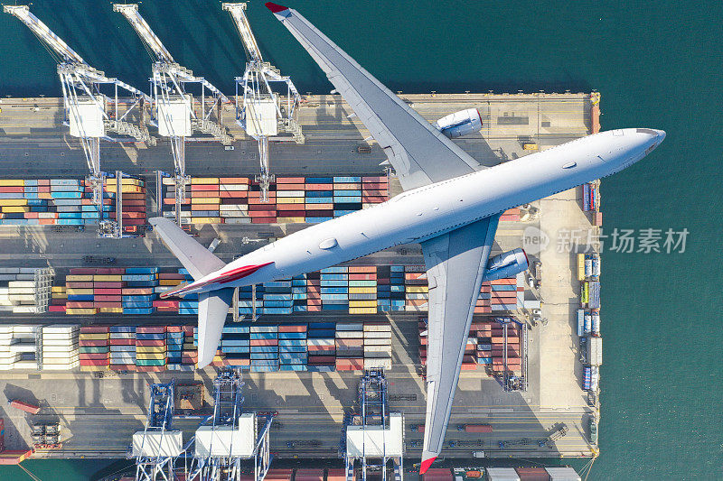 集装箱船舶和运输飞机在进出口业务和物流国际货物。
