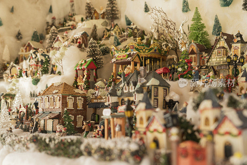 圣诞节装饰的一个房子的客厅