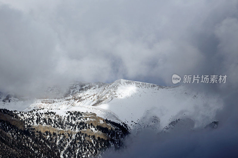 山峰