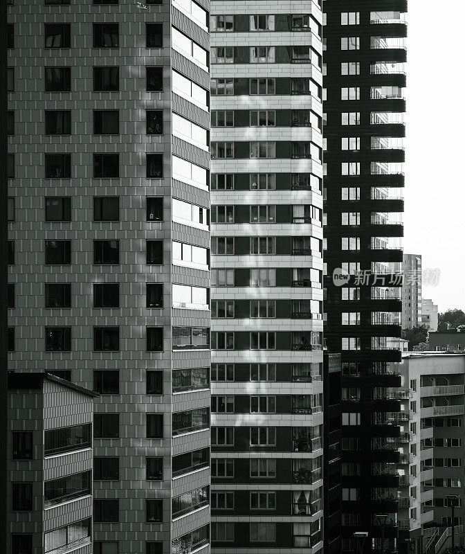黑白相间的现代建筑景观