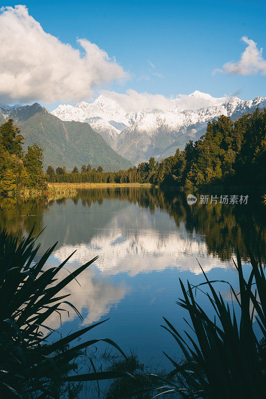 马西森湖，位于新西兰南岛