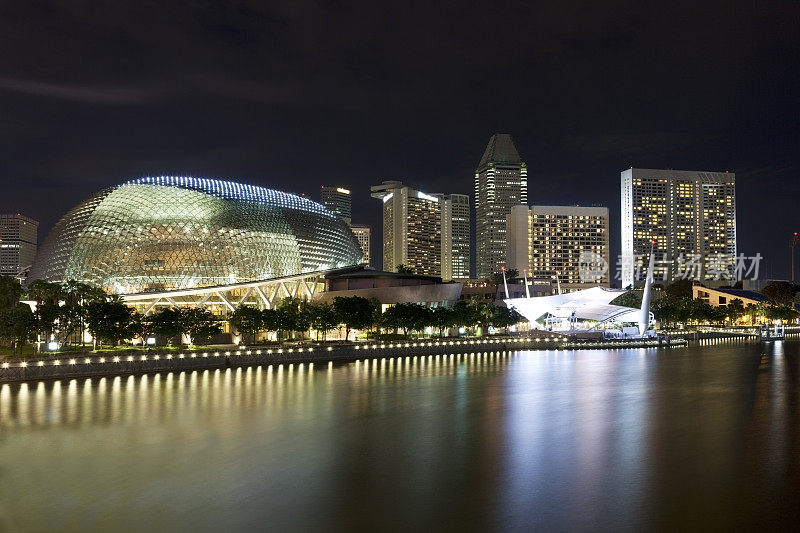 夜晚的新加坡天际线