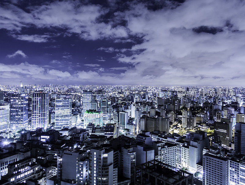 航拍巴西圣保罗的夜景