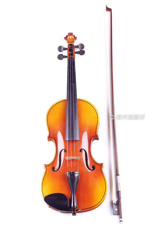 在一个孤立的背景下演奏小提琴