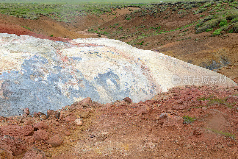 雷克雅内半岛Seltun的彩色土壤