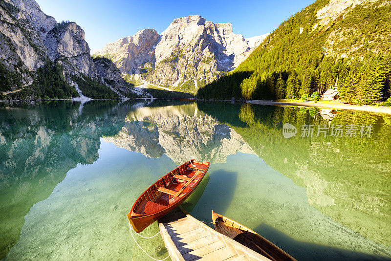 意大利Dolomites的Braies湖