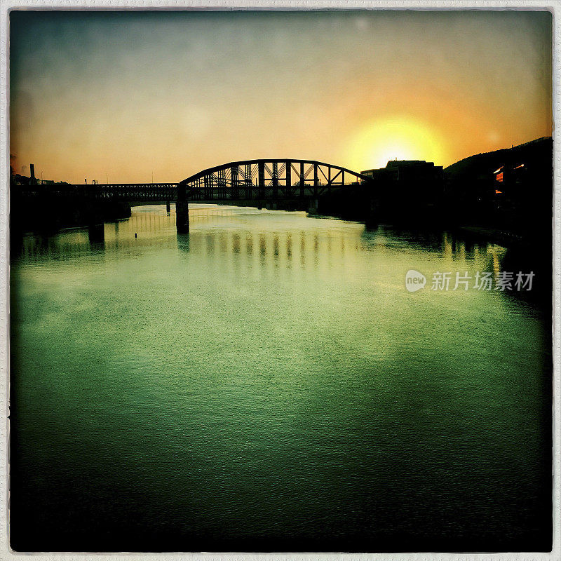 阿勒格尼河上的日出