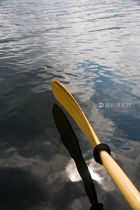 宁静的桨