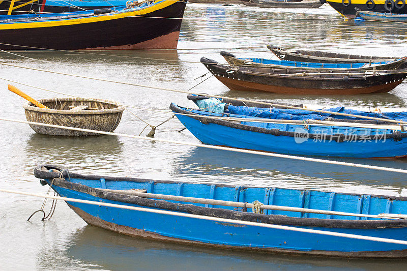 越南潘锡湾的渔船