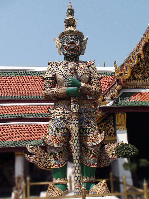 曼谷玉佛寺的守护雕像。泰国