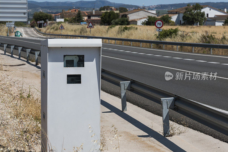 西班牙巴塞罗那省的道路速度控制雷达