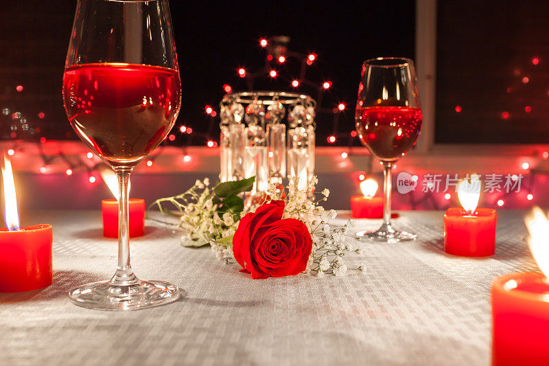 浪漫的烛光晚餐
