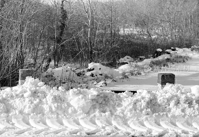 雪后的博恩霍姆路边