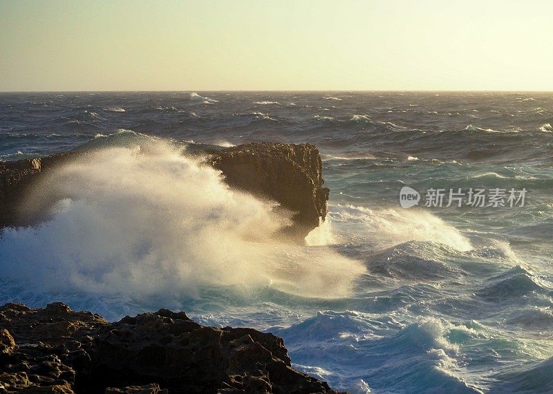 戈佐的地中海风暴