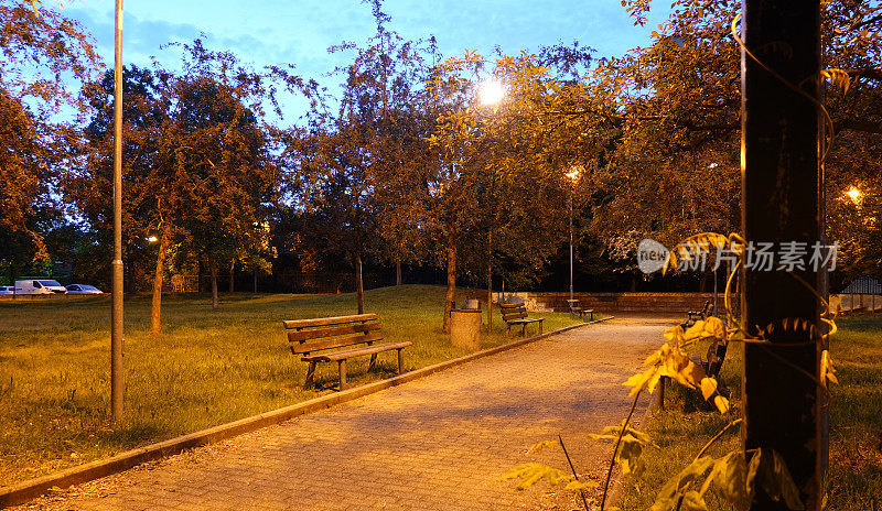 晚上的公园