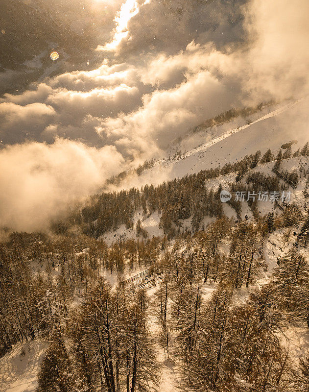 勃朗峰白雪皑皑