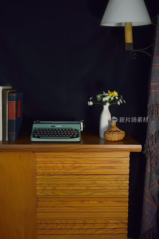 老式打字机的家居装饰