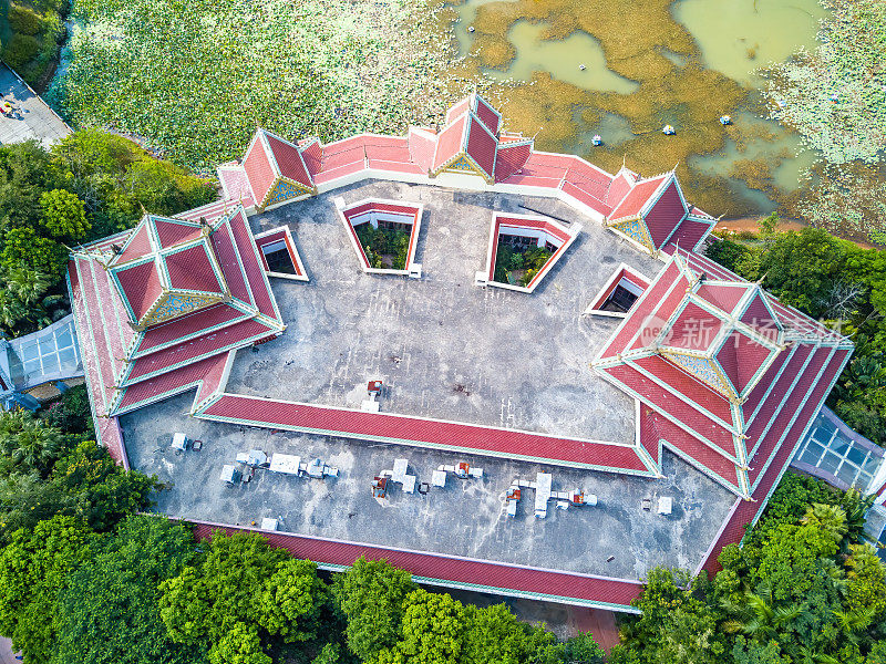 东南亚风格的寺庙建筑航拍