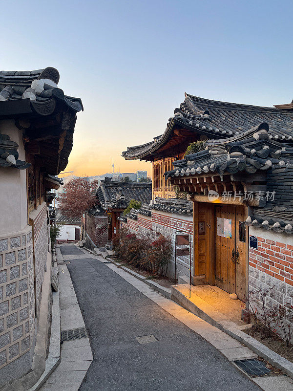 韩国首尔寒冷的冬天早晨