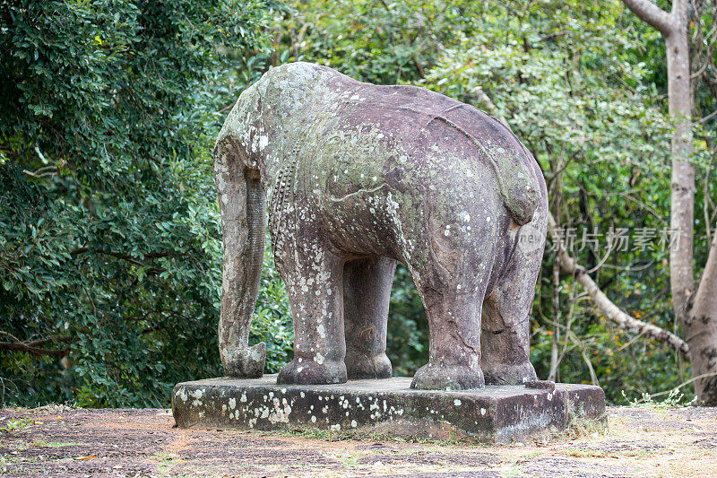 柬埔寨:吴哥窟建筑群的东梅本寺