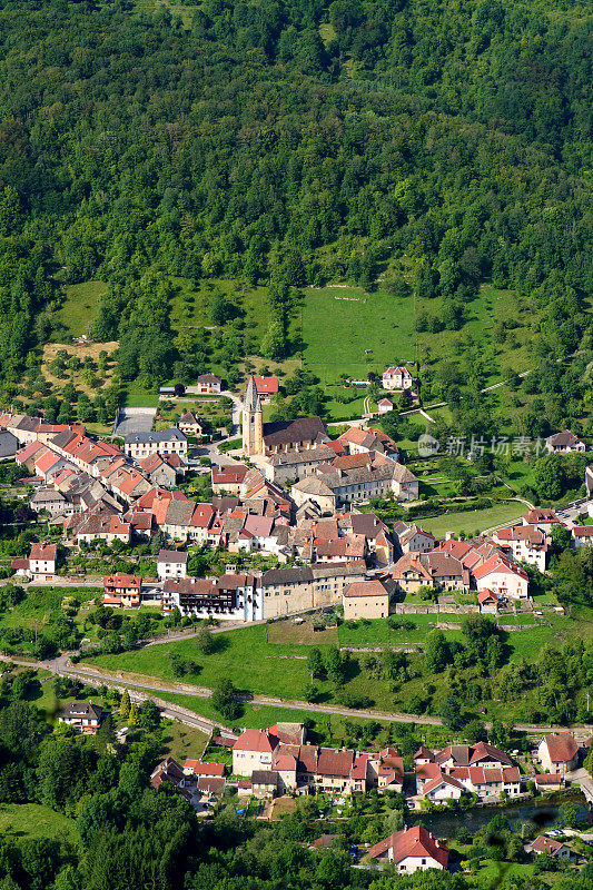 洛兹，一个法国的村庄