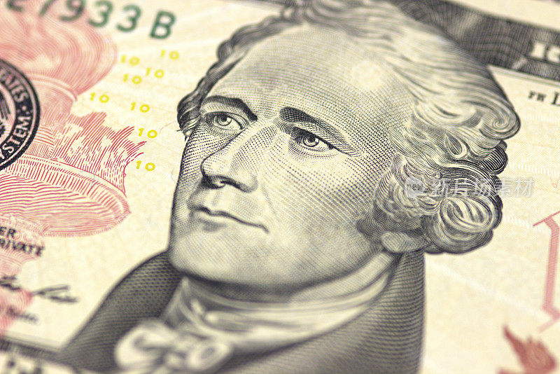 汉密尔顿的脸印在美钞十元或十元纸币上，美钞特写。
