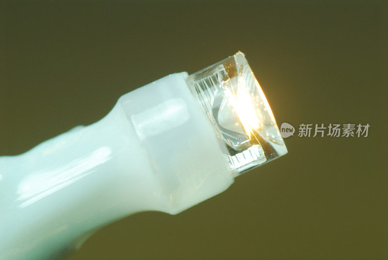 LED(发光二极管)