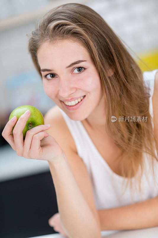 女人节食