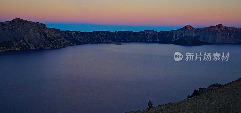 火山口湖崇高