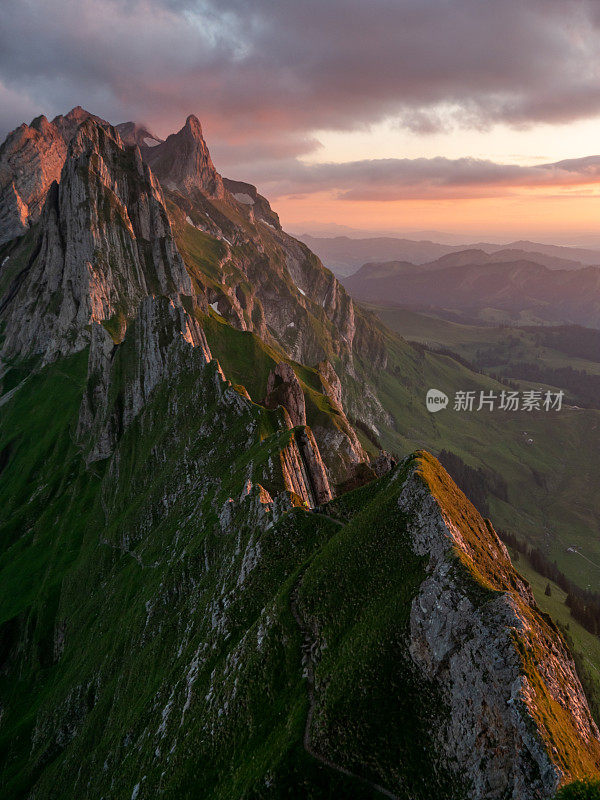 阿彭策尔兰的山峰