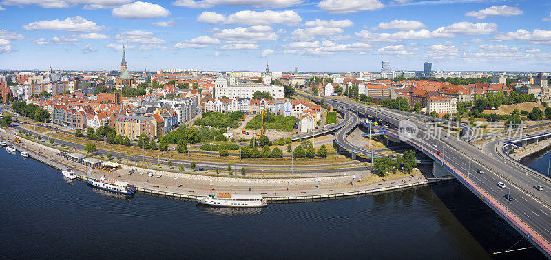 奥德拉河鸟瞰图，城市高速公路和城市什切青，波兰