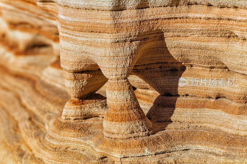 彩色砂岩近距离创造在南郊狼在亚利桑那州
