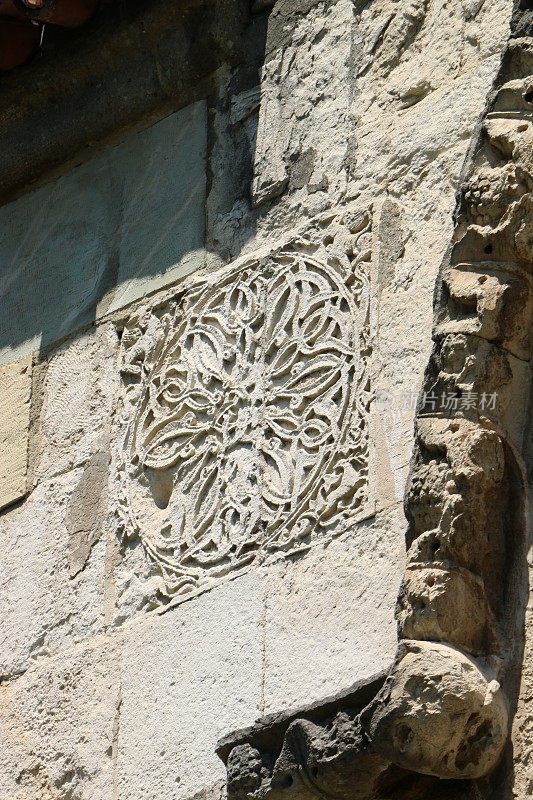 特拉布宗圣索菲亚清真寺正面的建筑细节