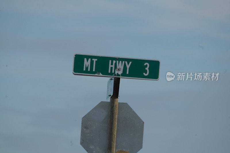 蒙大拿乡村道路指示牌