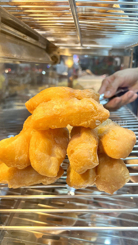 帕东果油炸食品早餐