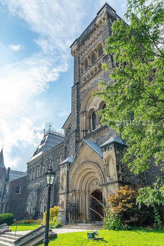 加拿大安大略省多伦多大学圣乔治校区大学学院大楼