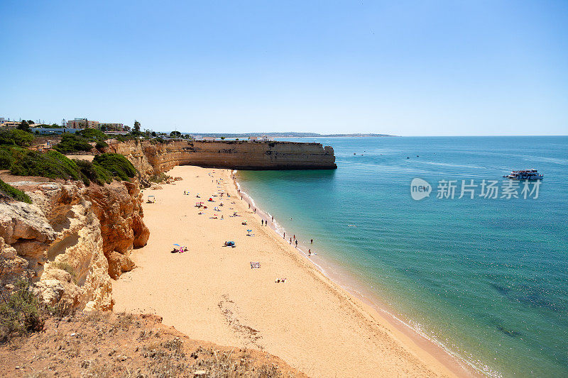 葡萄牙阿尔加维的普拉亚诺瓦海滩。