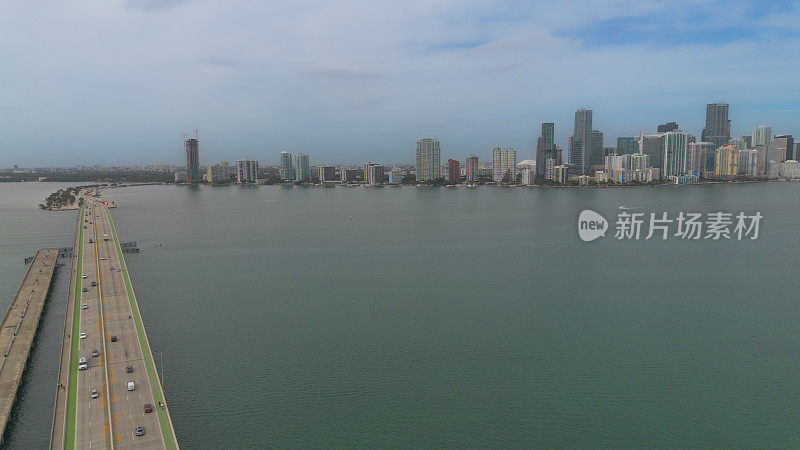 从比斯坎湾俯瞰迈阿密