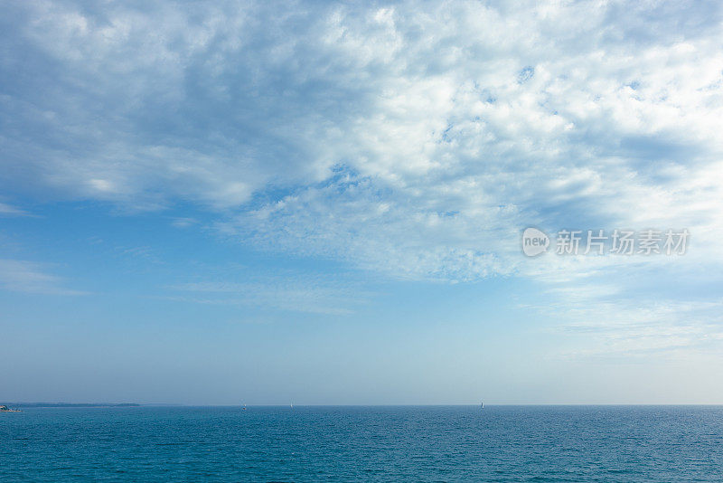 美丽的海上风景