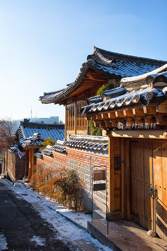 首尔北村韩屋村寒冷的早晨