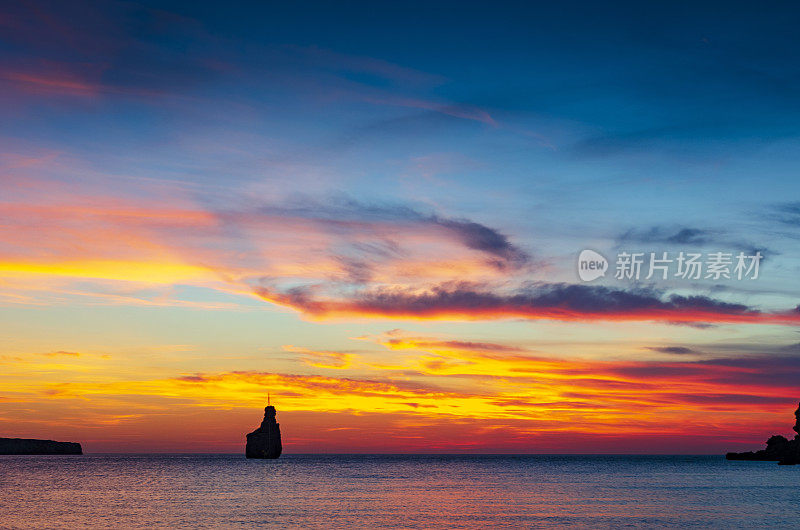 贝尼拉斯海滩日落，伊比沙岛