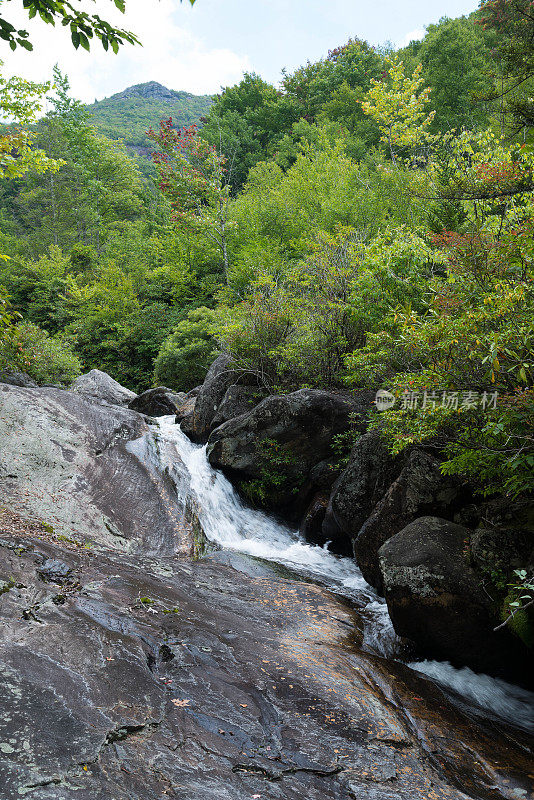 山级联