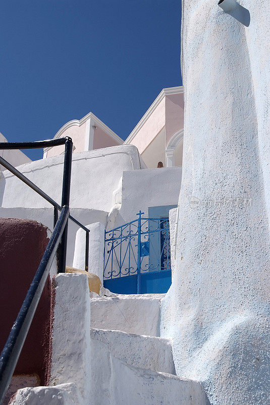 希腊圣托里尼岛伊亚村的楼梯