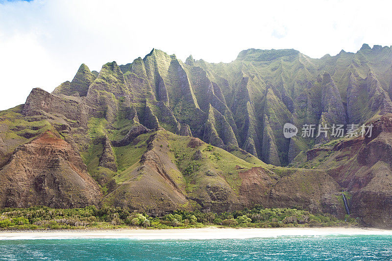 风景优美的考艾岛纳帕里海岸