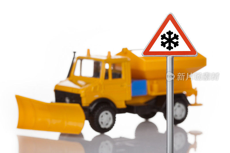 玩具路标和扫雪机