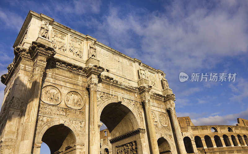 古老的罗马。康斯坦丁拱门和Colosseo