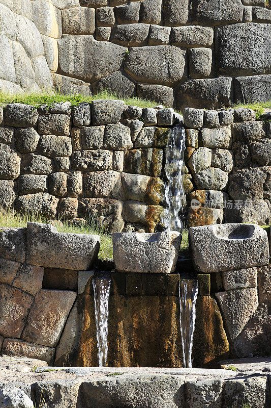 秘鲁，坦博马凯-库斯科印加人喷泉